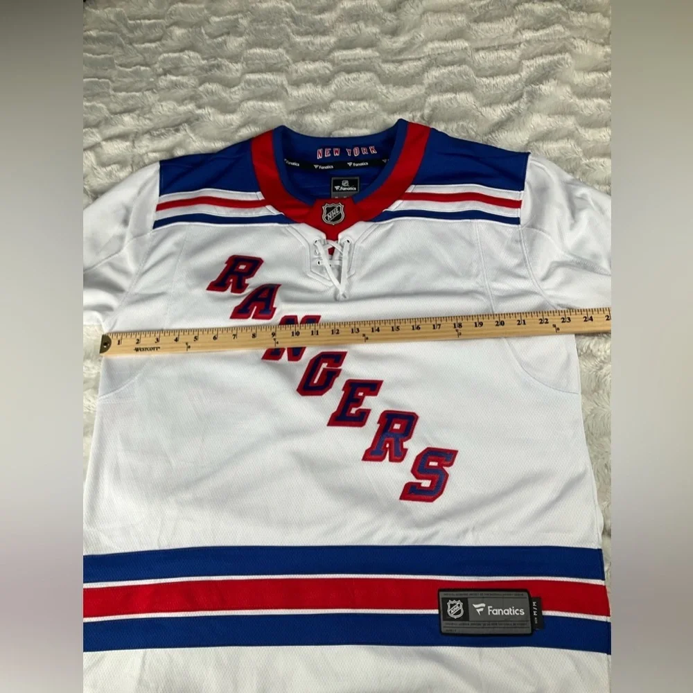 New York Rangers Fanatics Men’s White Medium NHL Breakaway Jersey NWT - Picture 8 of 11